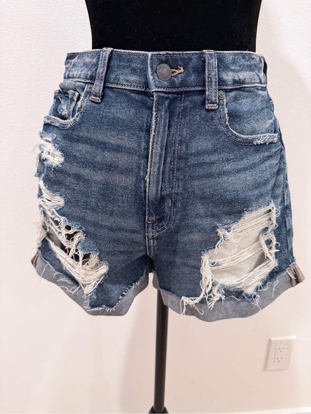 American Eagle Denim High-Rise Distressed Women’s Shorts - Blue
